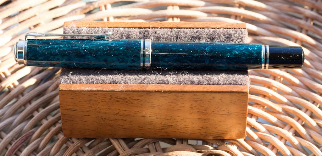 Pelikan M805 Ocean Swirl Special Edition: A Review — The Pen Addict